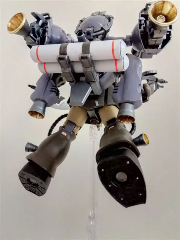 パイロットはサンボル時空と同じくダリル・ローレンツ曹長。こちらだと重力戦線で負傷後はグラダナ勤務の為に戦果を上げる機会があまり無く、サイコザクの真価は発揮される事が無かったという設定。