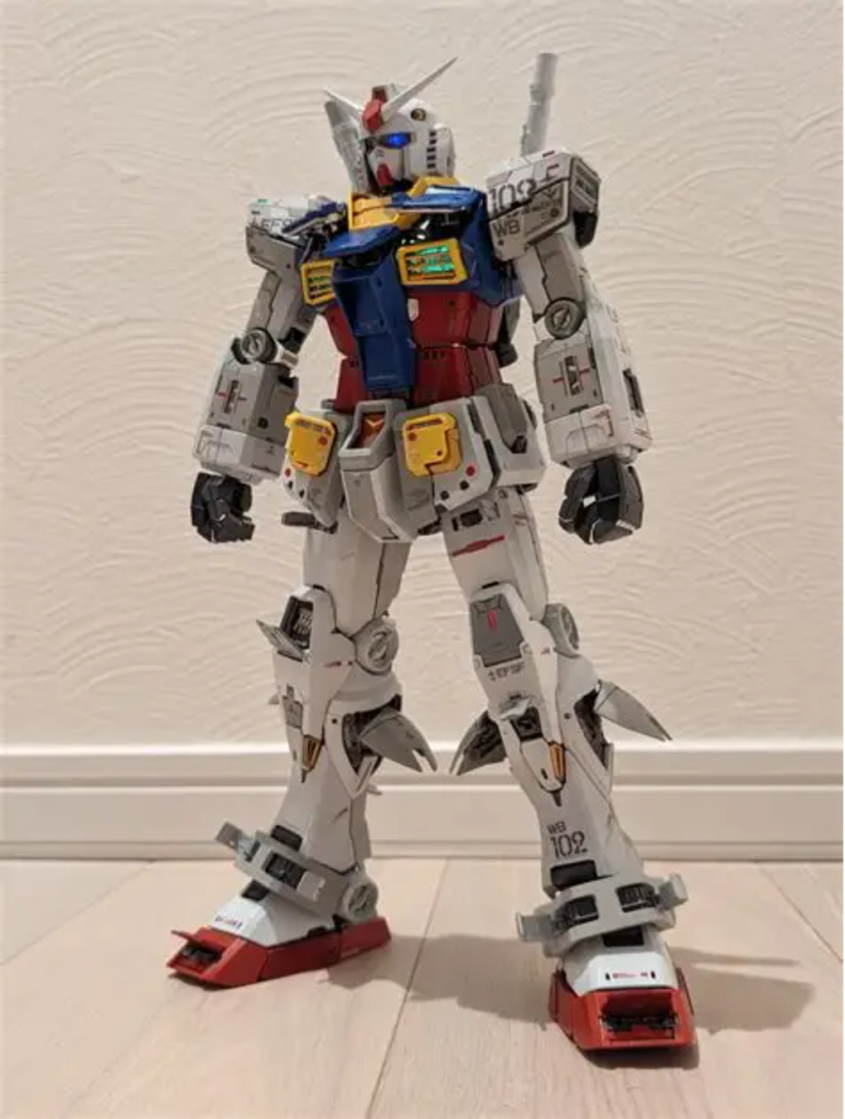 ハッチ、ほぼフルオープン。内部もかなり塗り分けしたけれど、仮組みしなかったので大部分が隠れちゃいました。