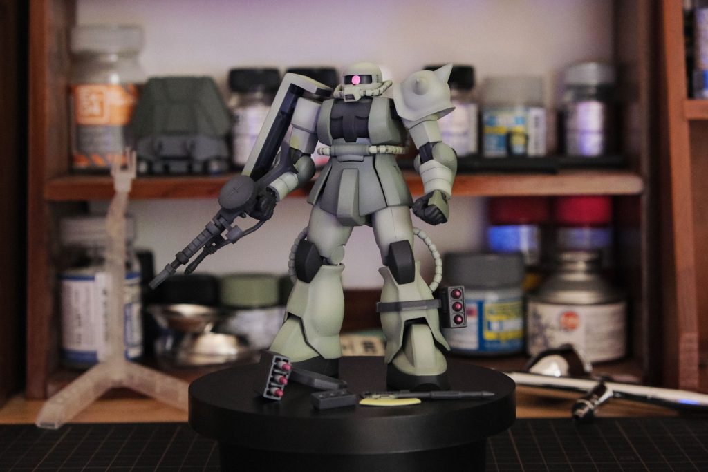 ザク ii hg040 人生で初めてHGを組み立てる–2枚目/制作者：Coke.NT