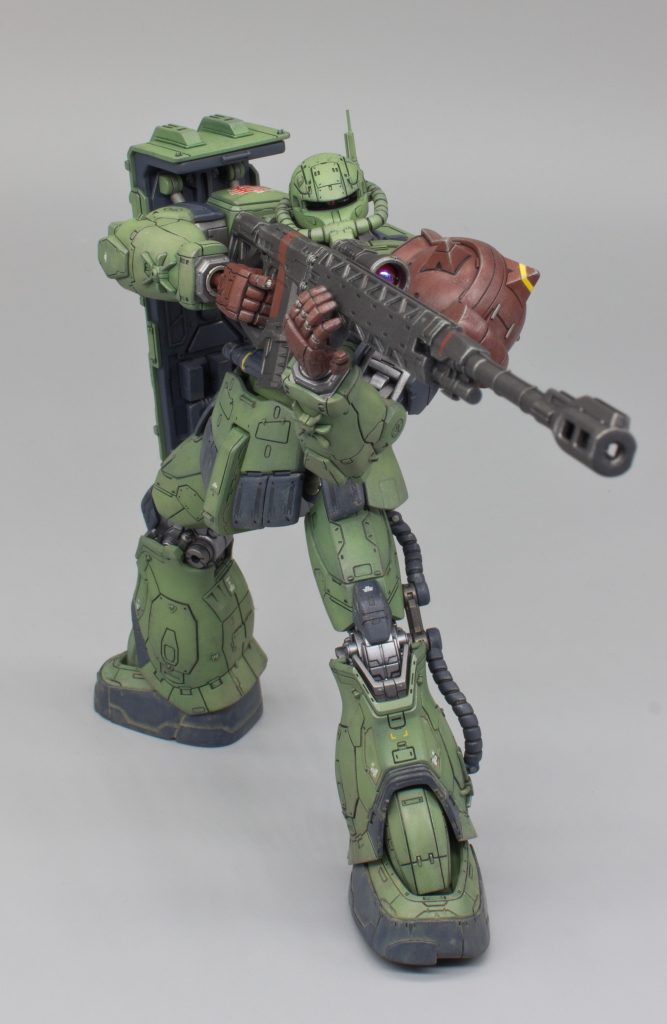 ケイル機と言えばまずはロングライフルを構えたこのポージング!!決まってます!!スコープレンズはVCドーム埋め込みました