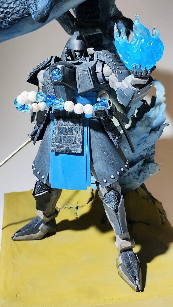 制作期間があまりなかったため今回はフルスクラッチではなく、ミキシング×セミスクラッチでやりました。自分としては珍しく、プラ板以外にパテなどを使ってテクスチャの表現に挑戦してみました。