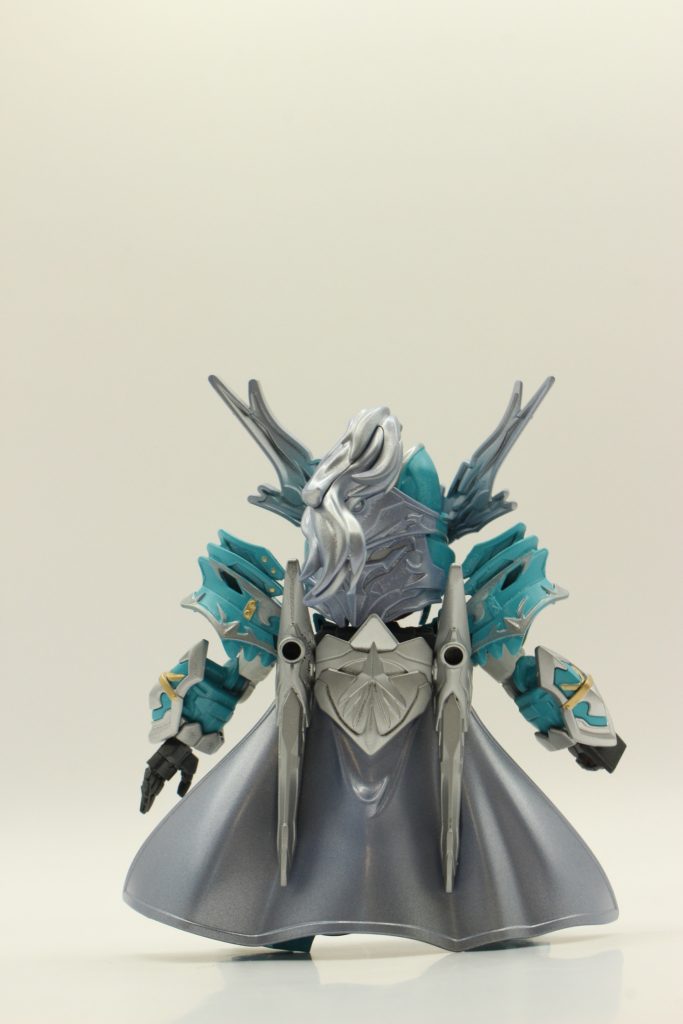 シルバーで塗装した上からパールブルーを塗装。少し変わった雰囲気が出て、今回のお気に入りポイントでもあります。