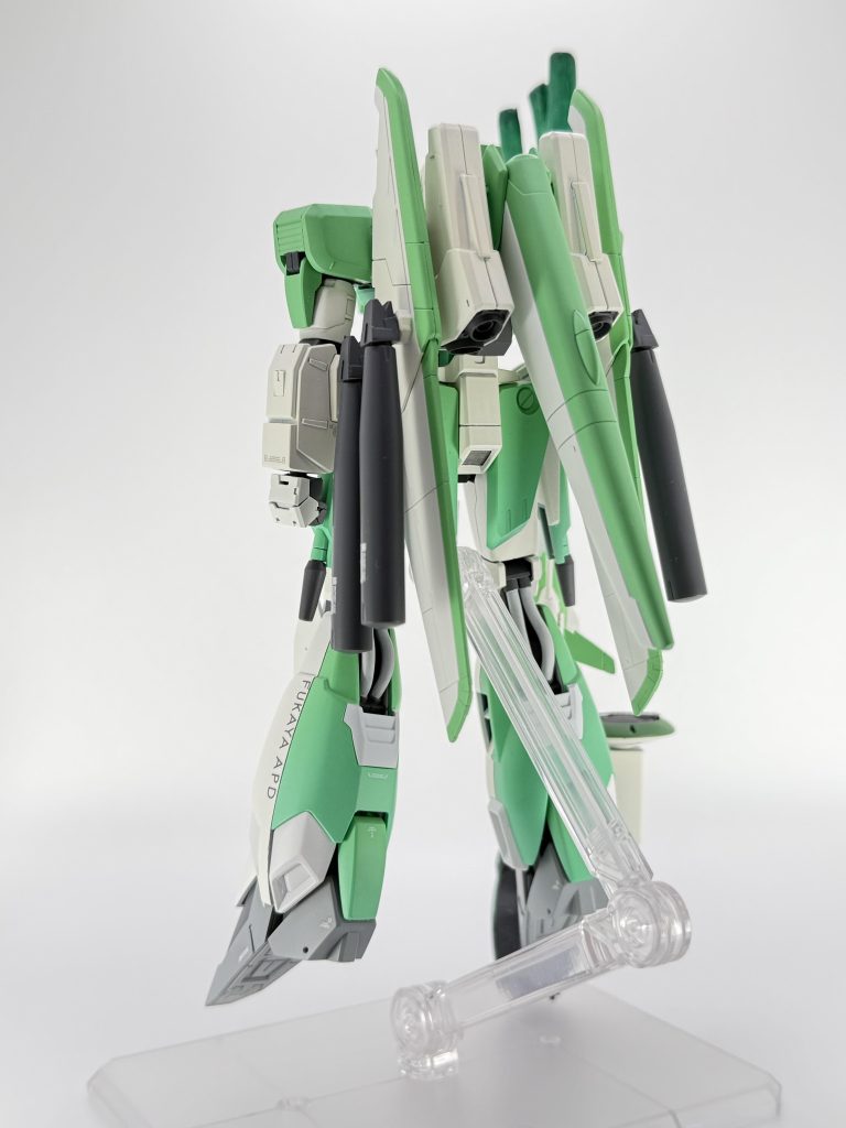 緑部分はベタ塗り一辺倒で済ますつもりでしたが、ネギ感が出てないと思いグラデーションをわかりにくいレベルでかけました。