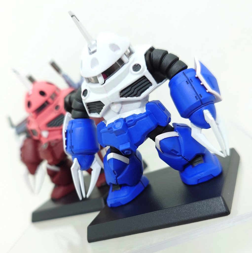 水性ホビーカラーだけで元の色を隠蔽できるかどうかという事はやってみるまで自信がありませんでしたが、なんとかなって、ほっとしています(zaku-kao4)