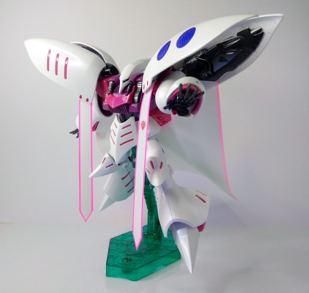 マントをまとった姿はとてもエレガント!ハマーン様のイメージにぴったりです。