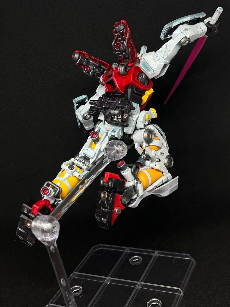 GQuuuuuuX系は背面もぬかりない。