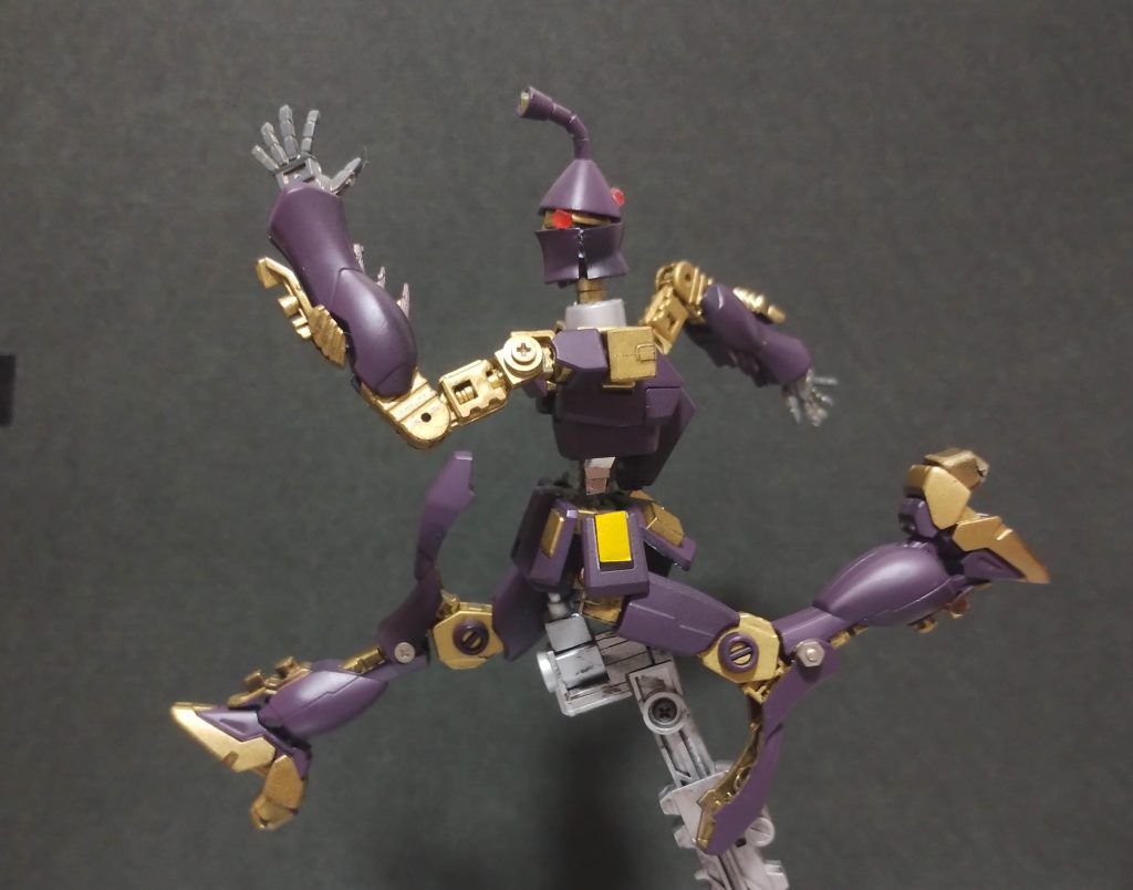 走っている（この際、独特の排気音を出す様だ）