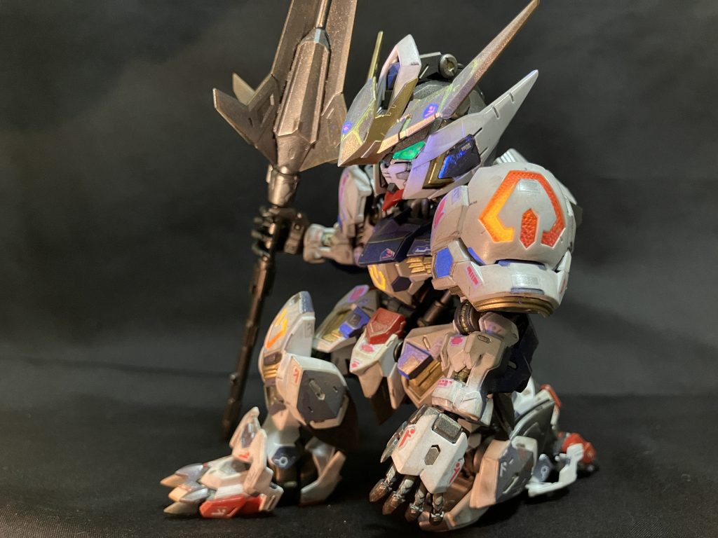 ブラックライトで光ります！