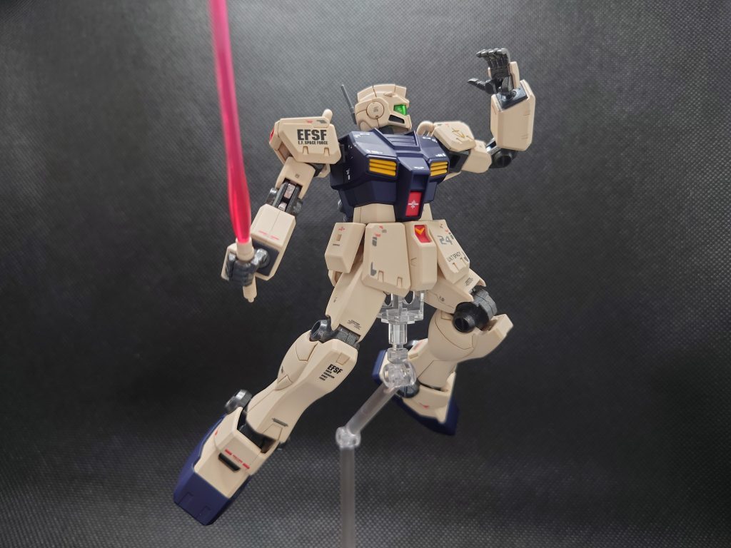 ハンドパーツ多いし稼働も狭めだけどROBOT感あって好きなタイプです!