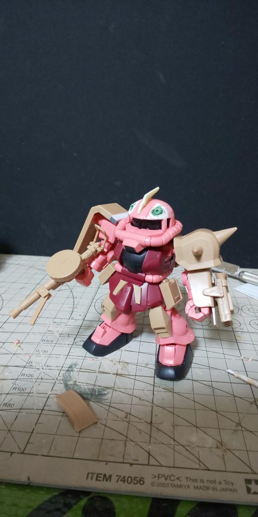 デザートザク塗装前、前面