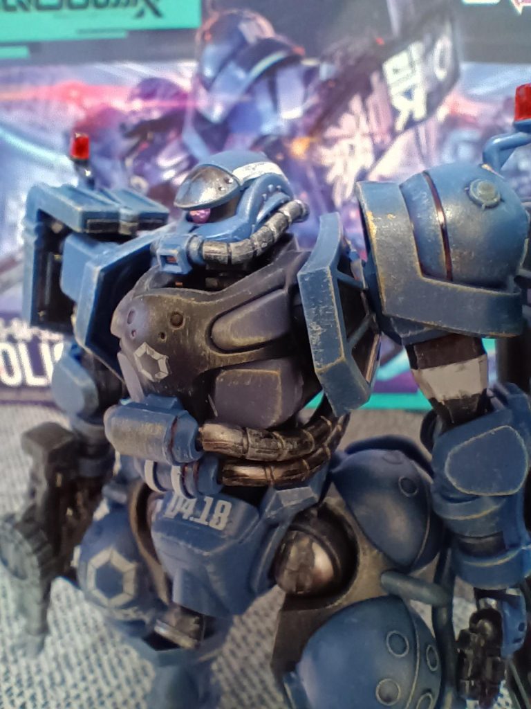 モノアイは100均のデコシールを使用