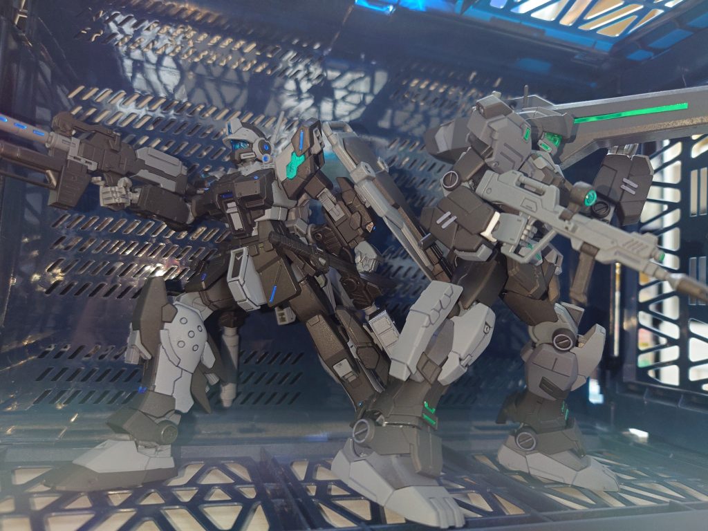 僚機、ウォーモンガーとの連携時には、狙撃スタイルから白兵戦へシフトする事もある