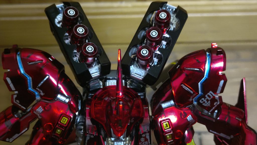 黒背景だとピントが合わなくて撮影しにくい。後、カッコいいポージングがわかりません。