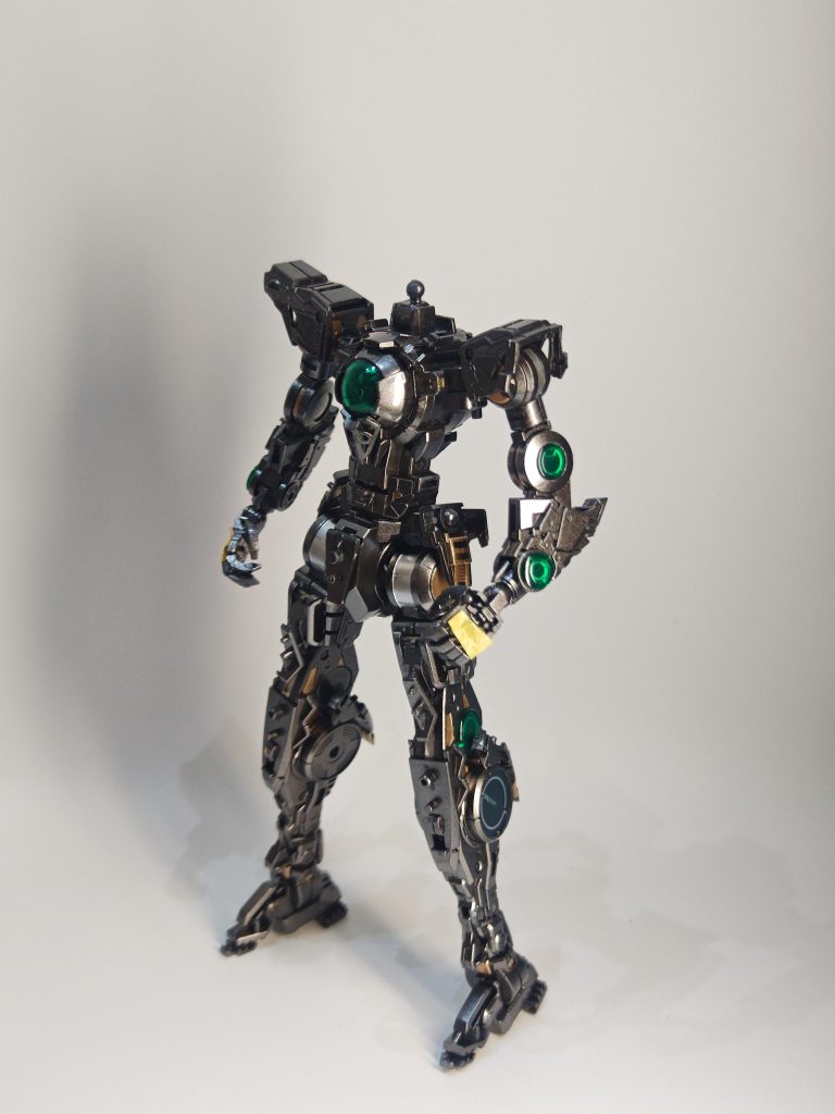 初・MG全塗装 ガンダムダブルオークアンタフルセイバー–3枚目/制作者:syoooooh