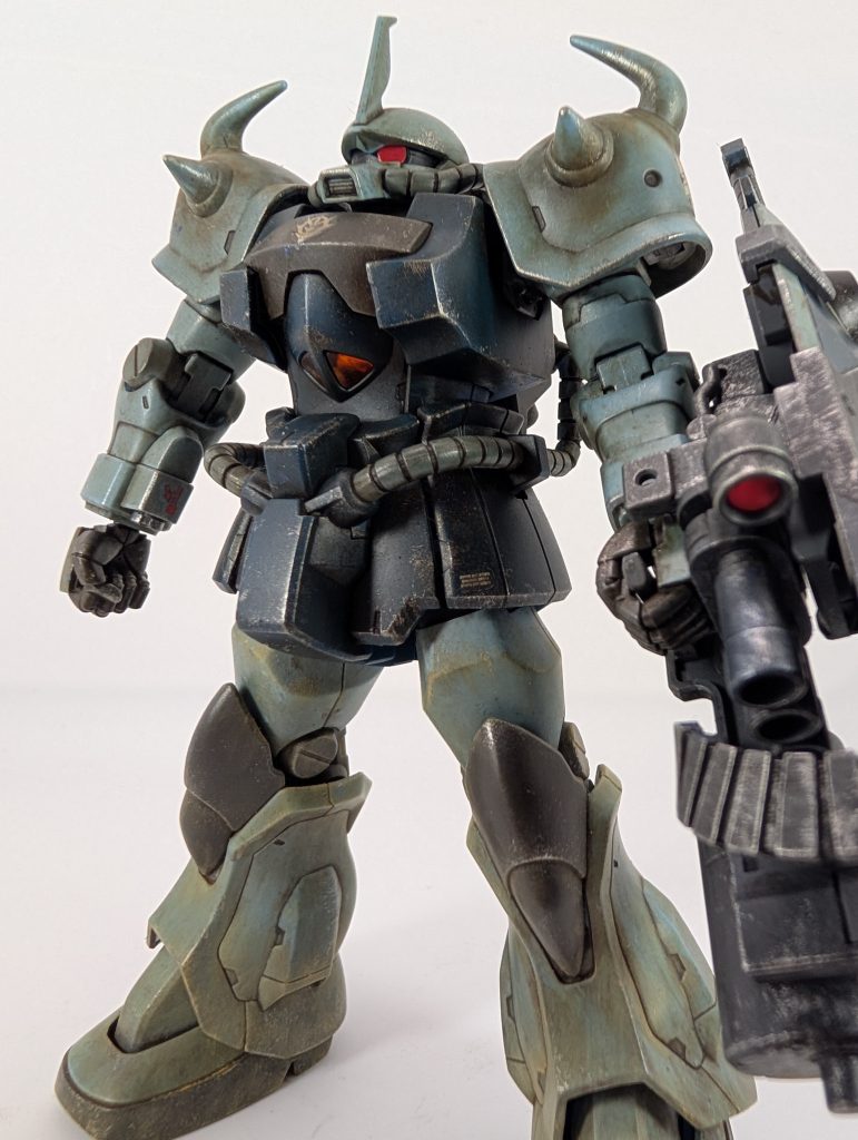 武器がデカイからフレームの枠に収まらない!でも、そんなデカイ武器が大好きです😊
