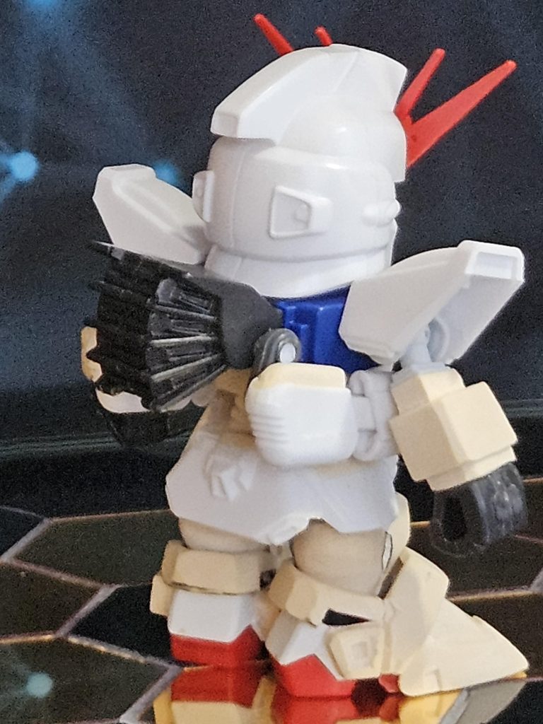 ヴェスバーを本来の位置に移動筋彫りを練習がてら加えてます。