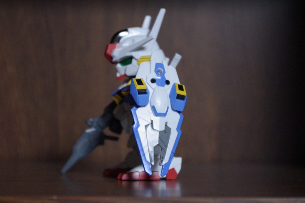 シールドも、シールと別パーツでいい感じ。