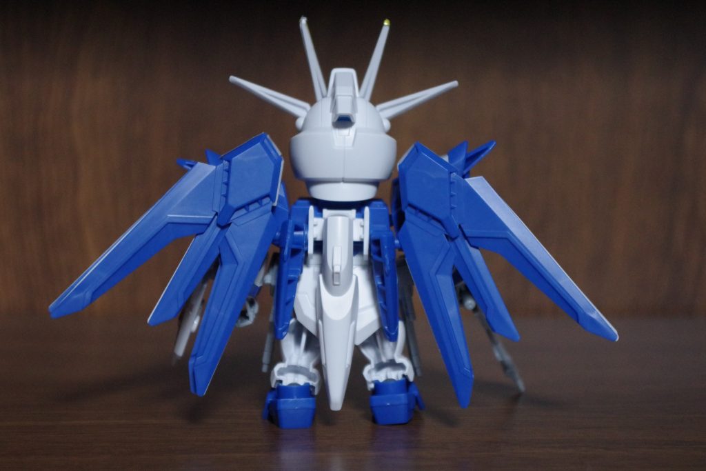 今回のモデルは、後ろは、ほぼシールでの色分けはありませんね、ロープライスなんで仕方ないです。（´・ω・｀）