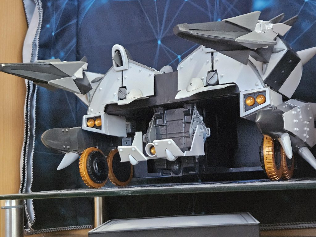 このサイズになるとそこそこの重量になります💦