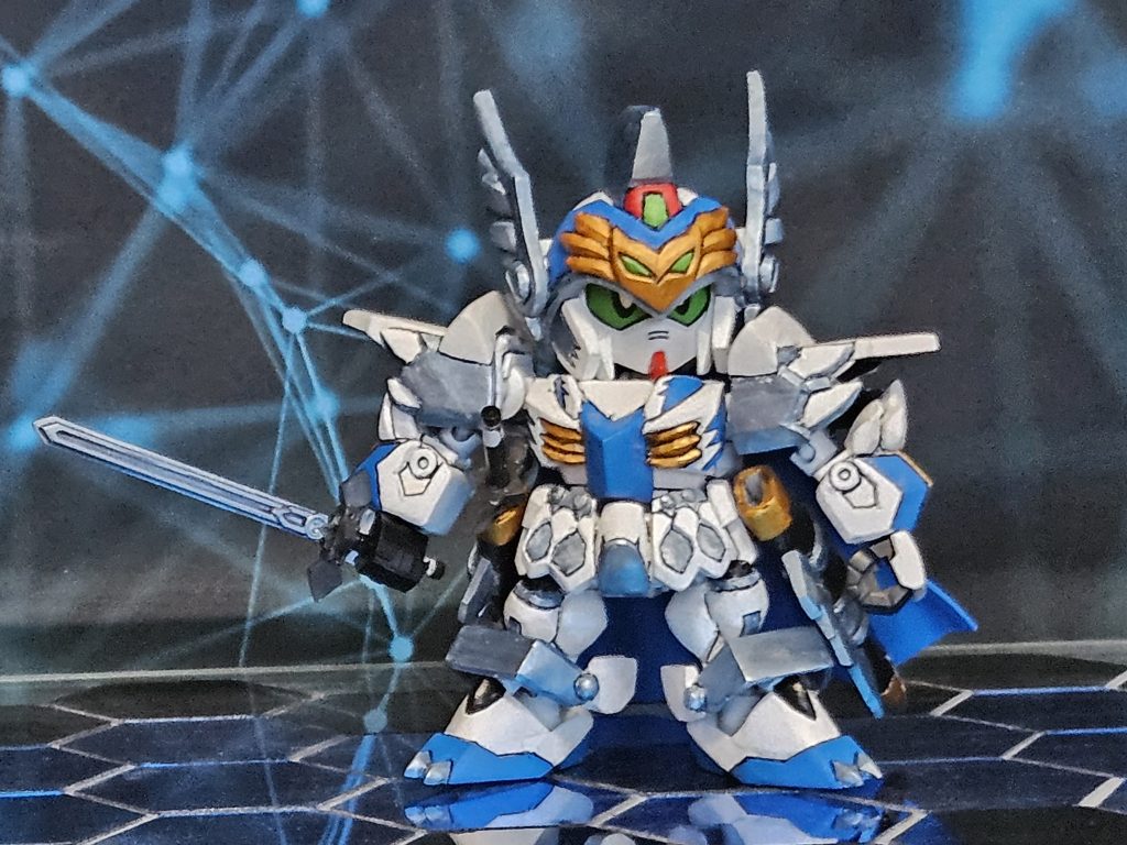 剣はシーザーレジェンドガンダムからデザイン変更。