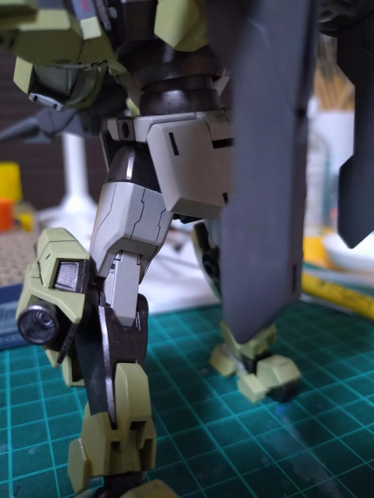 太ももにスジぼりを追加しました。初めての割にカッコ良くできました。