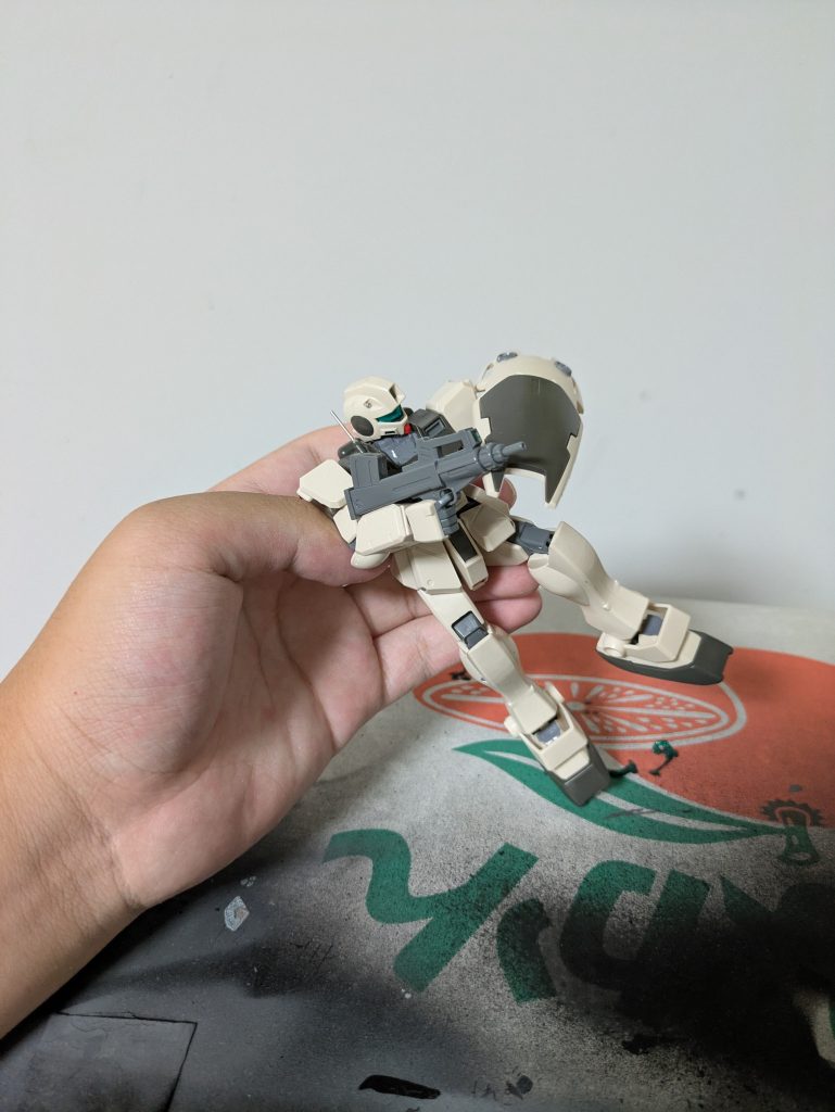 そして目玉である腰のフロントアーマー！ここは昔に作った寒ジムの時にミスったのでグーグルなどで調べてやりました。ここはかなり重要だったのでもし失敗したらどうしようかと悩んでました(・・;)