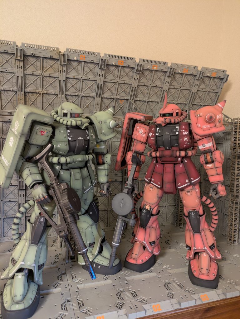 超でかい💦メガサイズ・シャア専用ザク–2枚目/制作者:SAYAKAFU