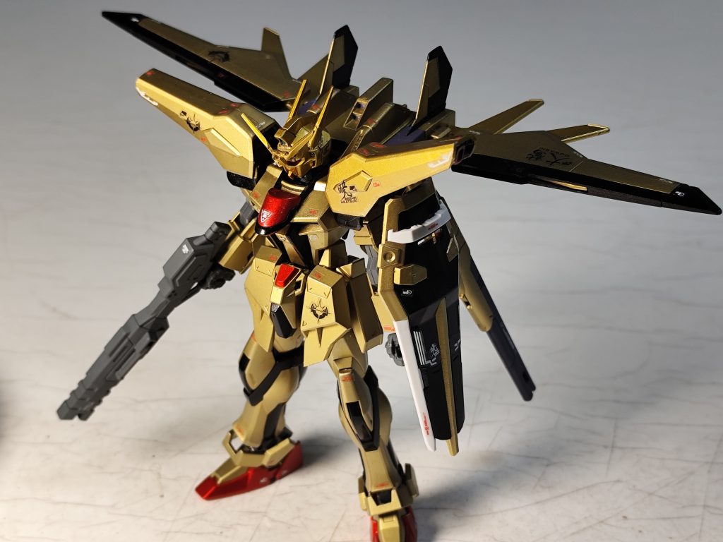 デカールはRGアカツキから拝借。なかなか良い感じに出来たので自己満足w