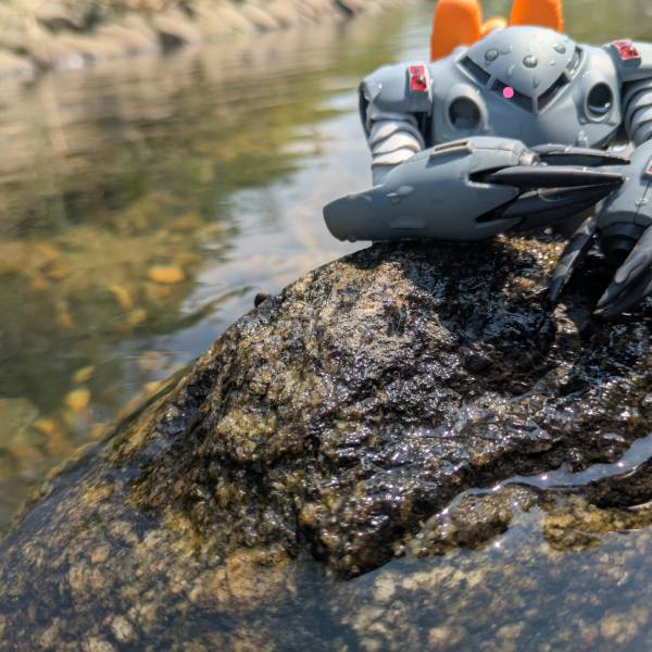 アイビスでさっき上げた蟹のモノアイ編集しました