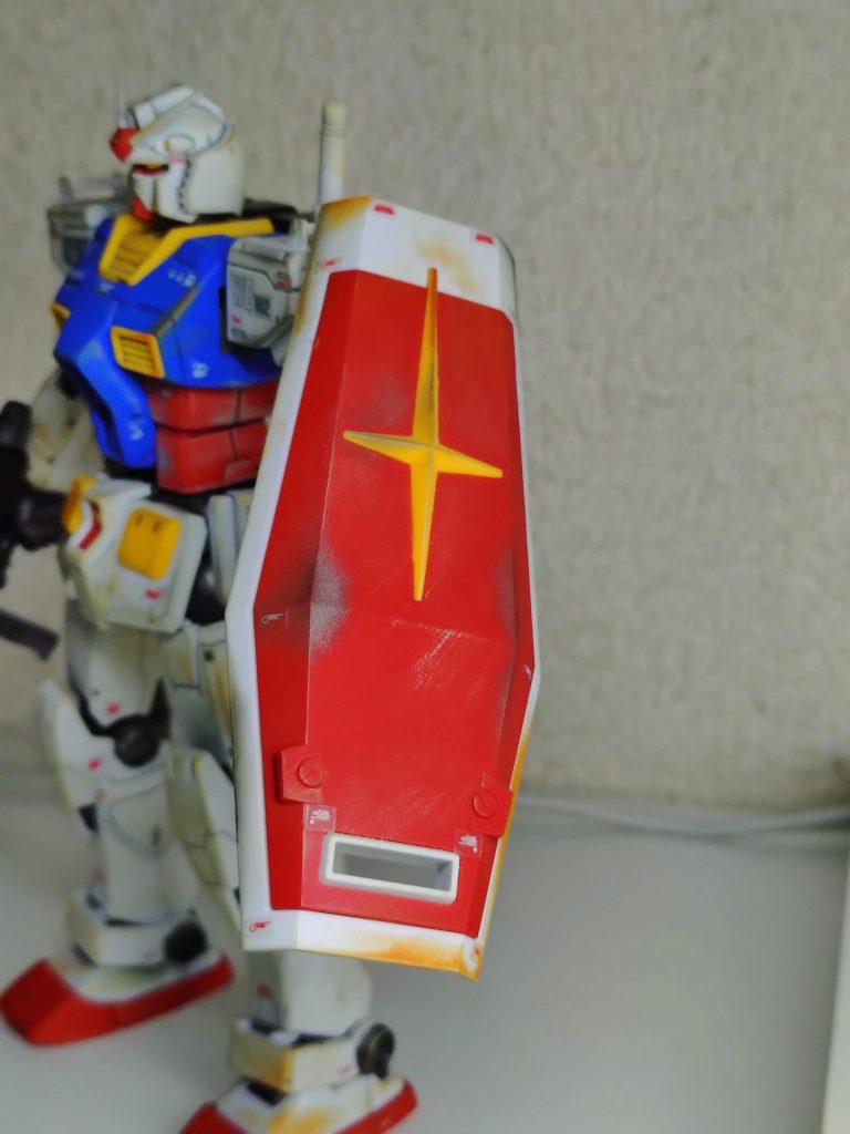 錆感や塗装の剥げを出したり、戦闘のダメージ感出すのは難しいですが、汚すだけで臨場感は出せますね。色んな方の作例を見て、またやってみたいと思います！