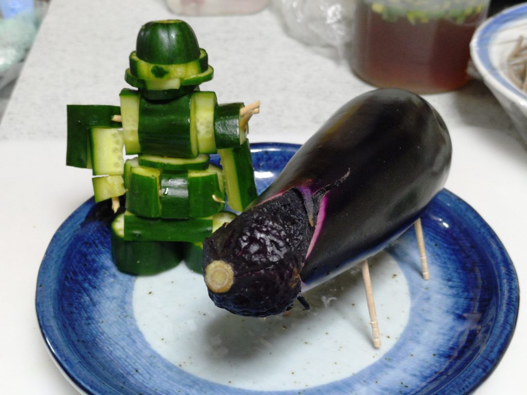 作品名：お盆ですし…<p>爺ちゃん婆ちゃん、今年はちょっとガンダムと色々あってな…。上手くなくて(馬来なくて)ゴメンね。</p>