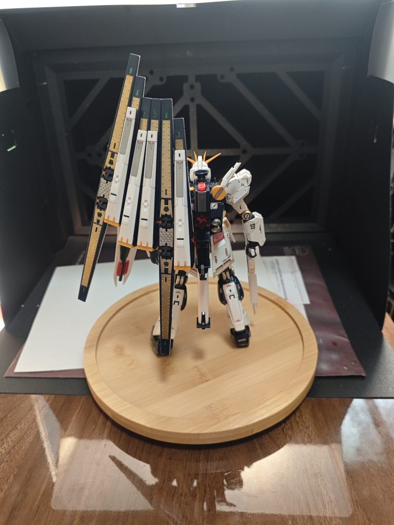 ニューガンダム　ガンダムマーカー塗装　exパール–2枚目/制作者：Benny