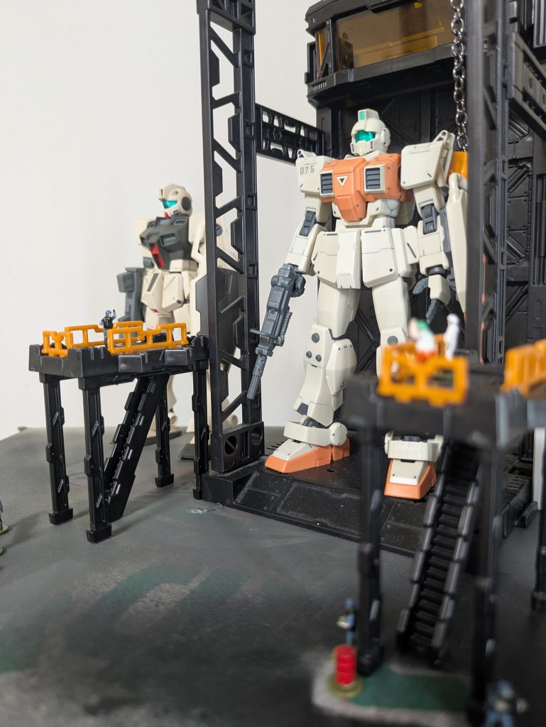 では改修前を…出品者の説明通り組み立て済み、スミ入れなどが終わってる状態の物だったのでさほど苦労するようなところは…ありましたわ…足裏の肉抜き\(^o^)/