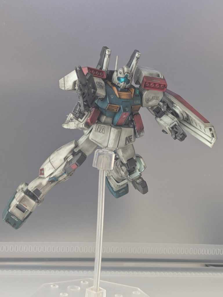 近頃、ガンプラの中でもジム系といった量産型の発売があるとすぐ売り切れになってしまうので、たまたま手に入ったのでラッキーでした。