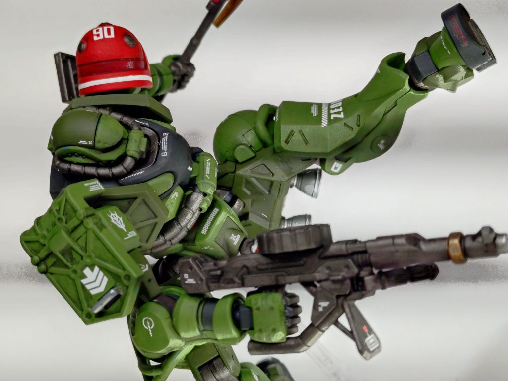 ザクキック！なかなかのインパクトがある必殺技。稼働が思ったより開かない…（個体差？）