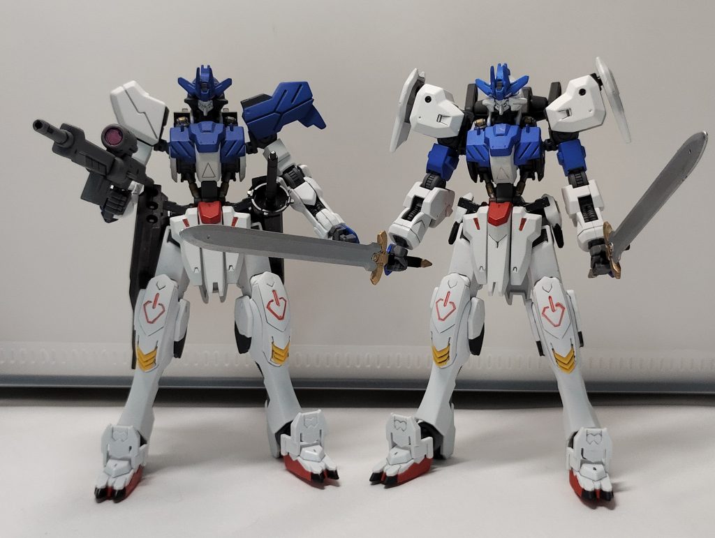 ノーマルのエレティコスとツーショットです、ではまた(gundam-kao8)