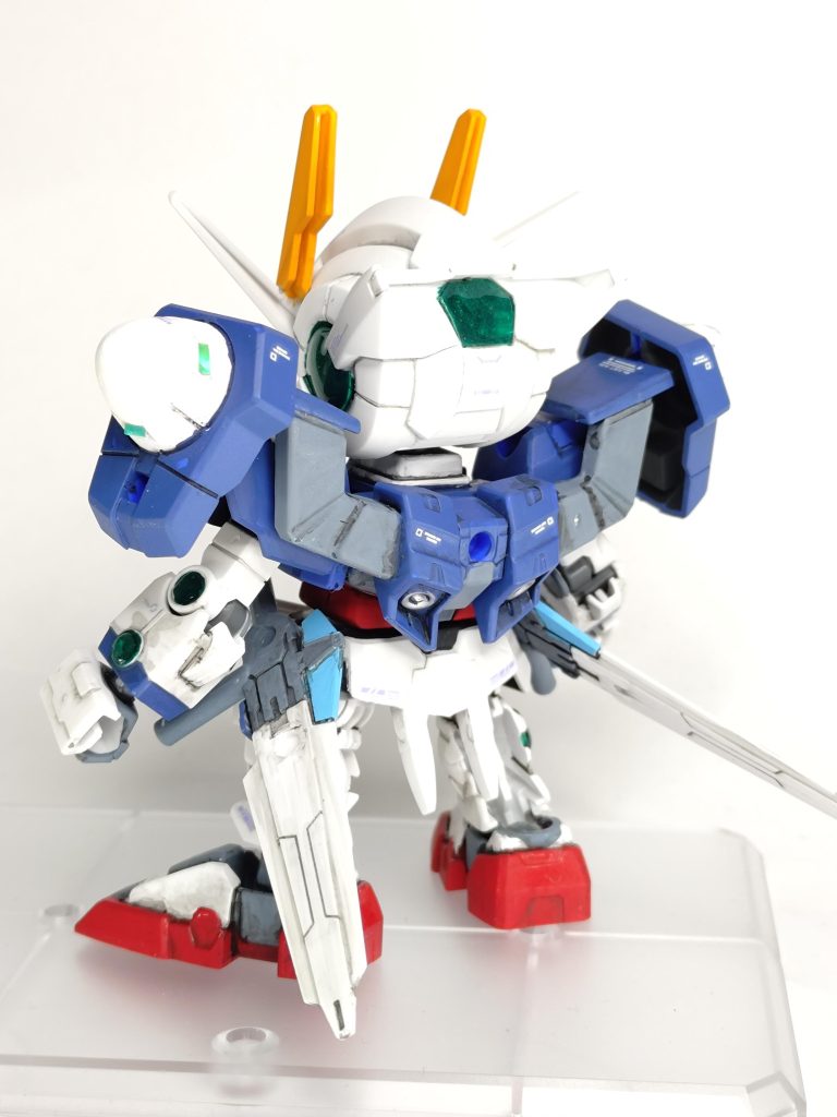 白…オフホワイト青1…エアリアルブルー青2…エアリアル(改修型)ブルー赤…モンザレッド黄…ハイネオレンジ灰…ネイビーグレーコンデンサーはメタリックグリーン&UVレジンコーティング、アンテナ中央のみメタリックレッドで塗装。デカールはクアンタ用の余りとブルー系を使用、センサー類にはラピテープ&UVレジンコーティングです。