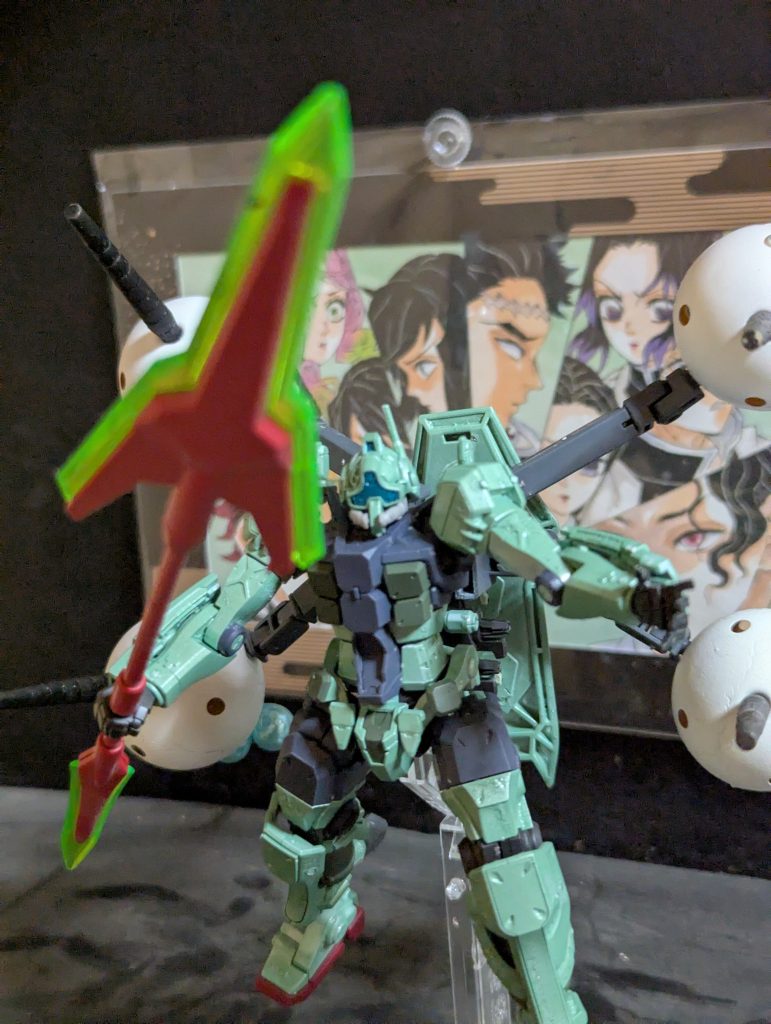 薙刀は持っていないのでダリルバルデのを持たせてみました。