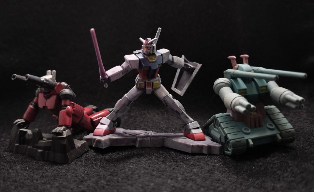 V作戦。三者三様の塗り方になっています。どれが一番良くできたのか…？