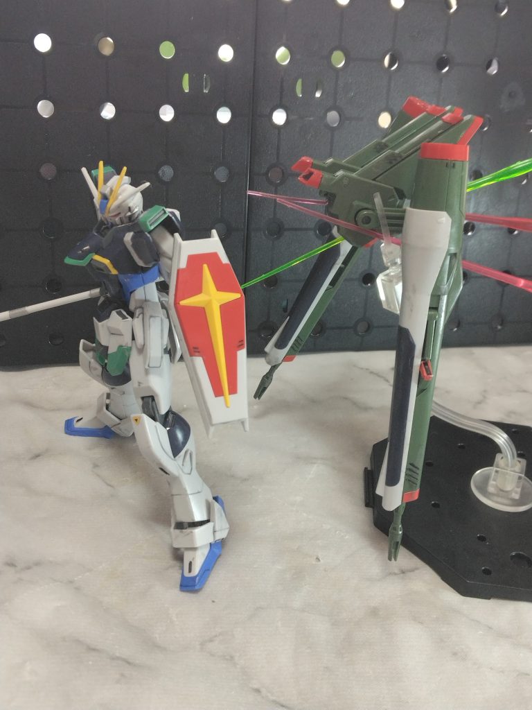 続いて②アビスの砲撃をシルエットのみでとどめておけるように分離。