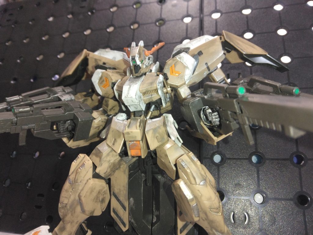 フルシティはシリンダーを塗装してもあまり映えませんね。色味が近いからなのか?