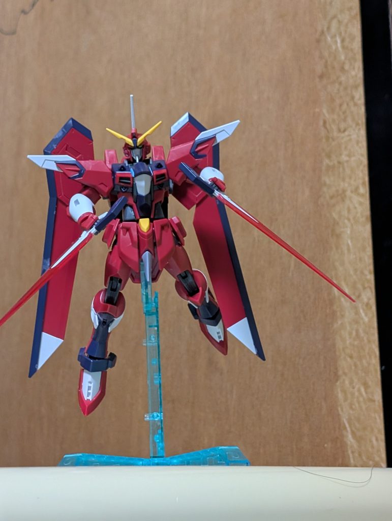 このサーベル結構好みだったんで逆手でクノイチポージングにしました