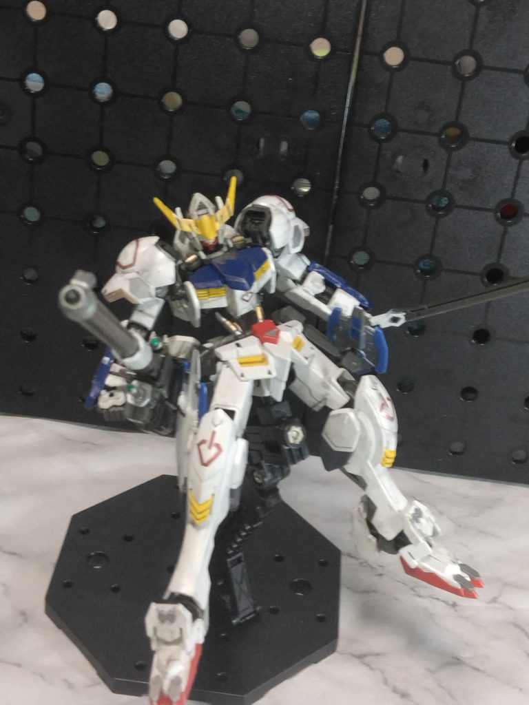 第4形態で完全に元の姿に復元されたのに第5、第6と相手や戦況によってさらに形態が変わるのは新鮮でしたね。まだ壊れてもいないのに、強化形態になるなんてと。