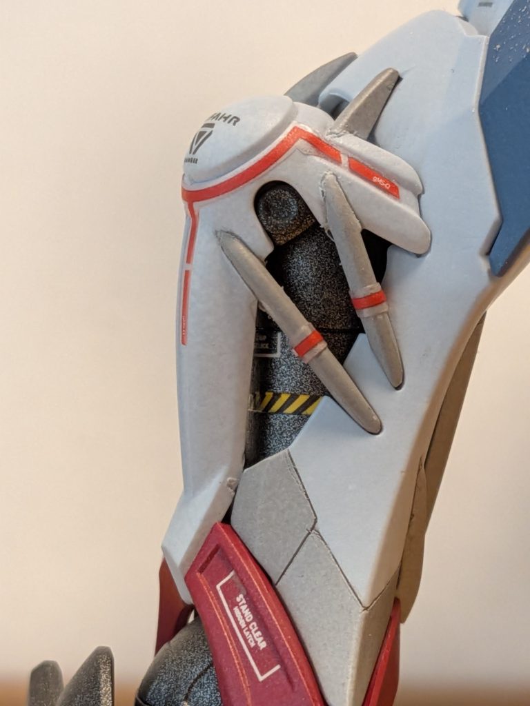 脚部タンクもデカール貼ったんですが、こちら側は殆ど見えないですね、、、_| ̄|○今まで作成さしたキットではダントツに完成度が高いキットでした。楽しくサクサク組めたな〜と😁いつもイイネ、コメントありがとうございます!