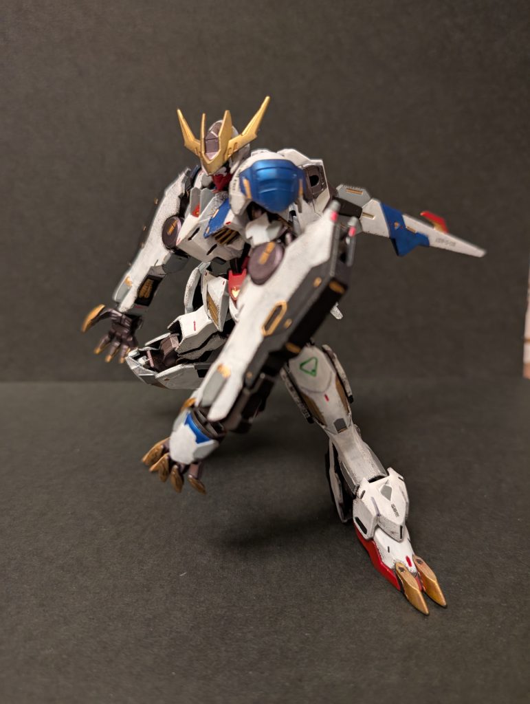 超大型メイスを構えてるつもりで…メイスは今後作成します🙇