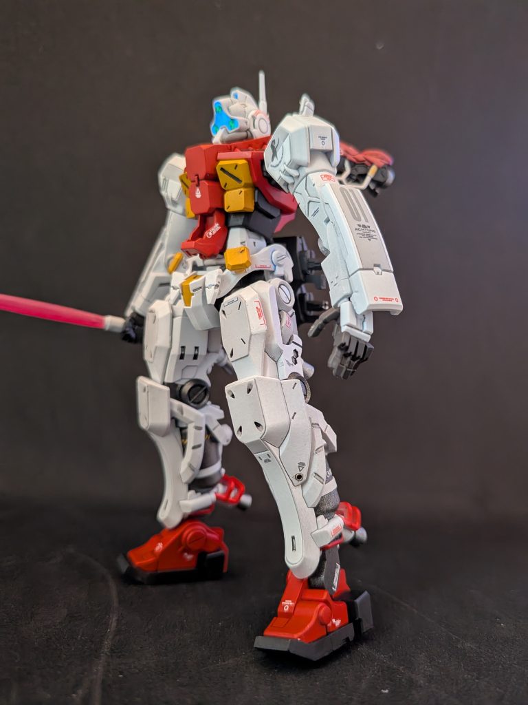 う〜ん、、、短足!