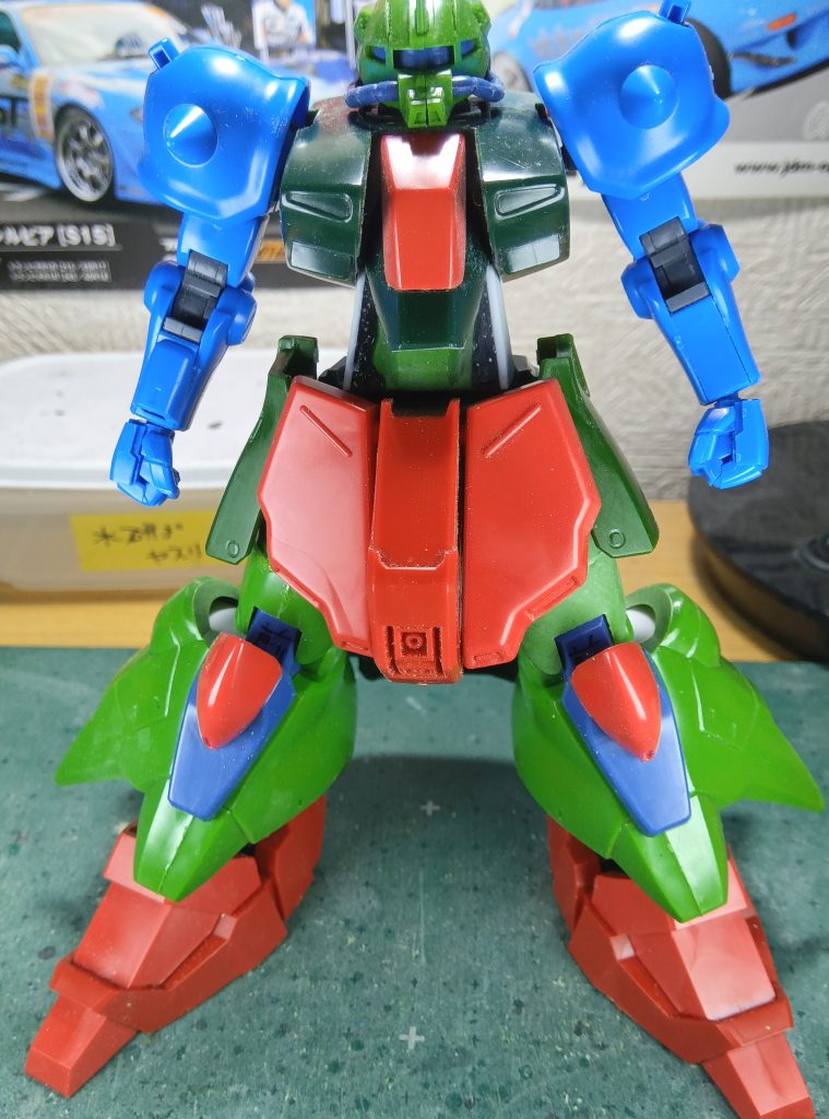 製作初期の頃です今年の元旦から製作を始めたのですが、この頃は完成しないのではないかと思っていました(笑)みなさまのいいねやコメントをいただいたことが製作の励みになりましたありがとうございます m(_ _)m