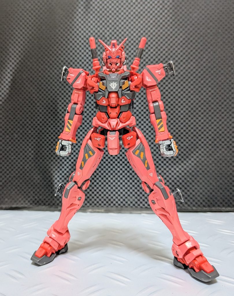 赤いガンダム–3枚目/制作者：@Ymarl1