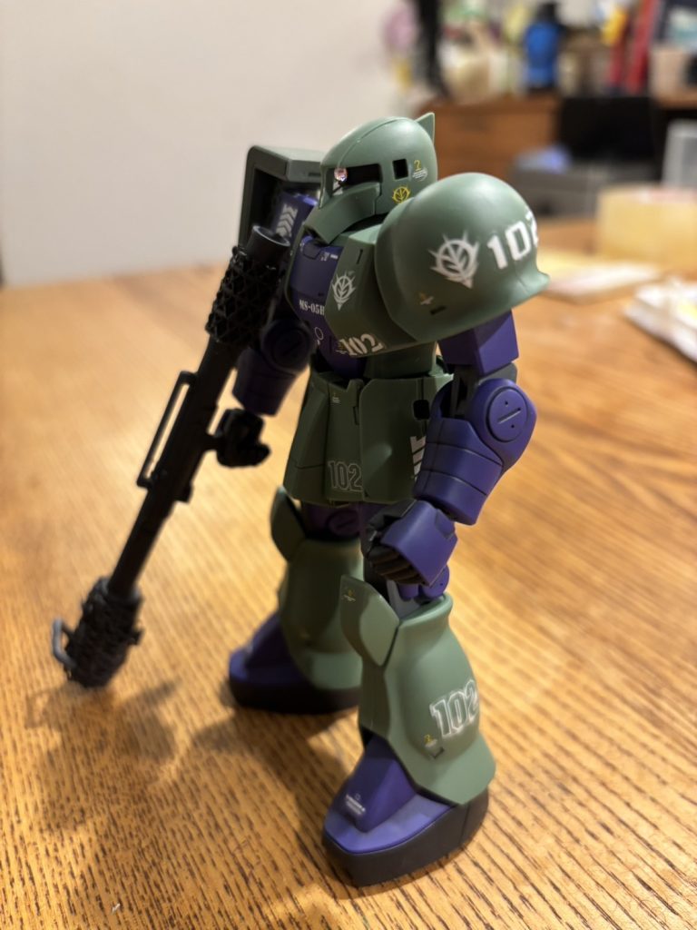 本当はラケーテン・バズなどバズーカがあれば良かったのですがジャンクパーツに在庫なし😖