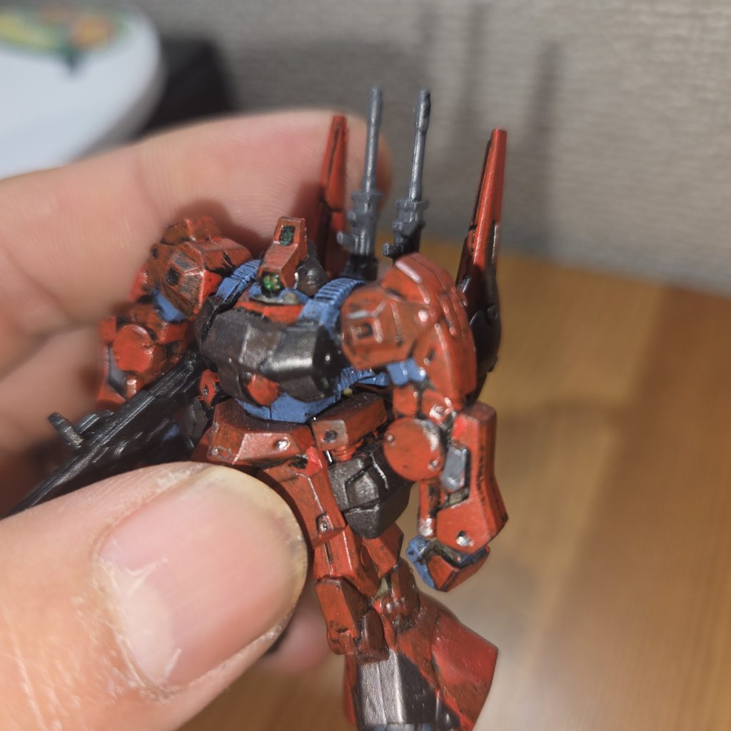 メインカメラの塗装は拡大鏡&爪楊枝でやりました😅 